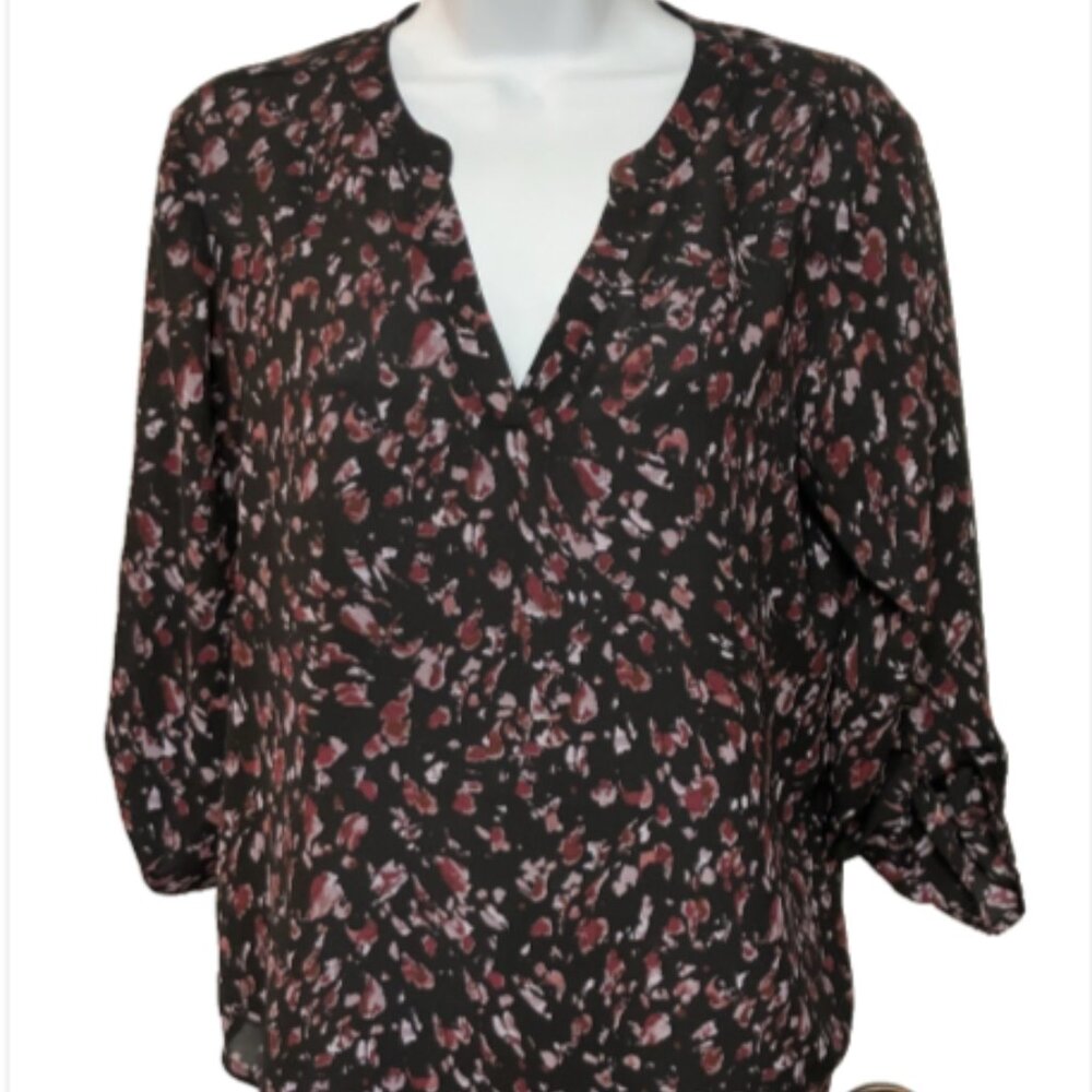 Maurice’s Ladies Small Roll Tab 3/4 Sleeve Multicolor V Neck polyester Blouse